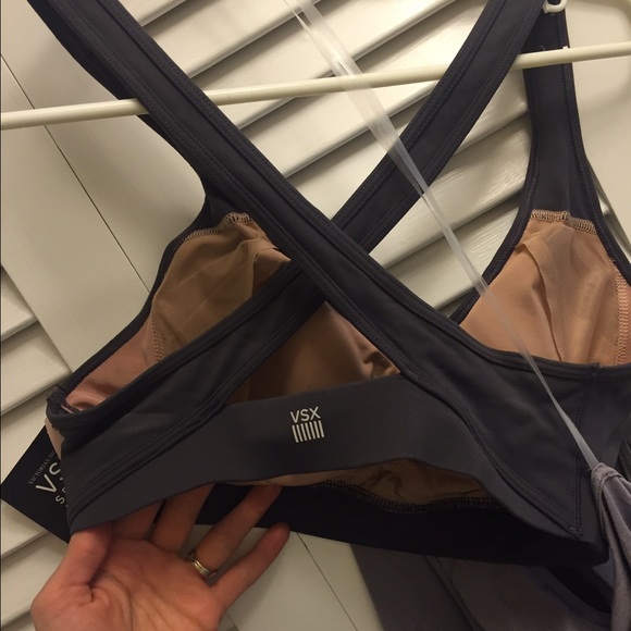 Never worn! Victoria's Secret yoga top - Picture 4 of 4