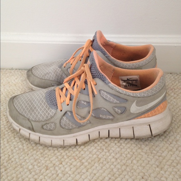 Nike Free RN shoes