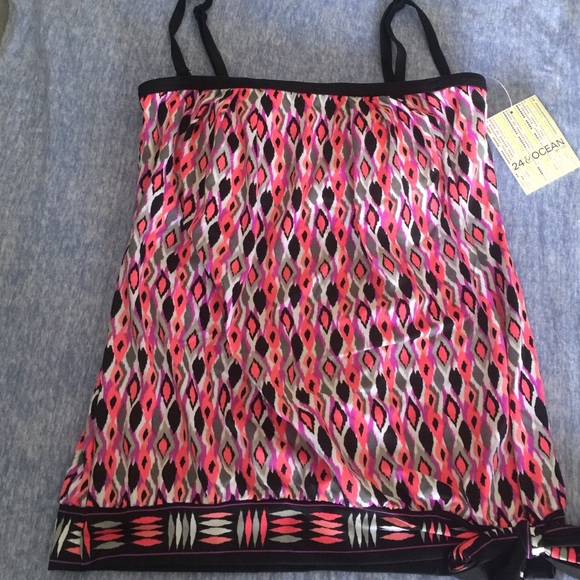 Tankini top. NWT