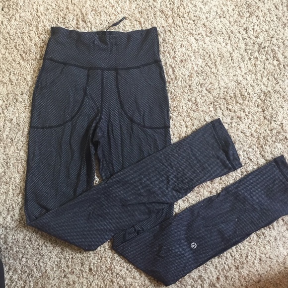 Grey pattern lulu lemon leggings size 2