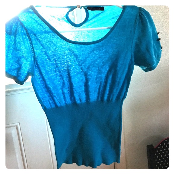 Baby blue top