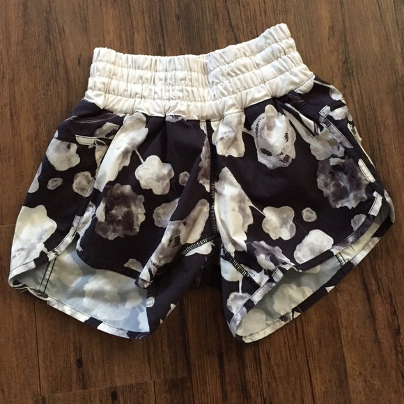 Lululemon Athletica tracker short