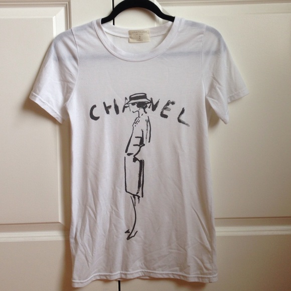 Chanel graphic print tee - S