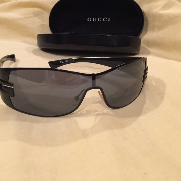 Gucci sunglasses woman - Picture 2 of 3