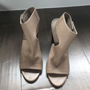 Vince Addie - Size 8, Tan