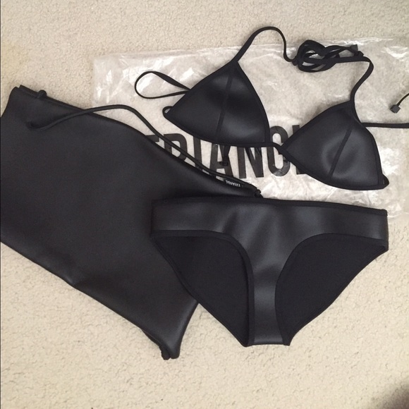 ❌SOLD❌ Authentic Triangl Swim Chloe New York Noir
