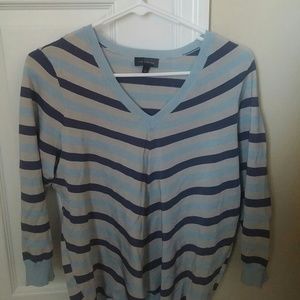 Rayon and Nylon 3/4 length sleeve top from Limited