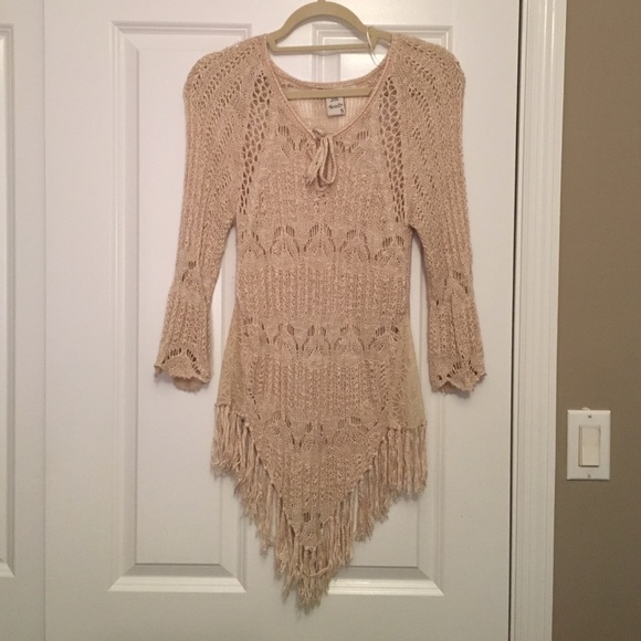 Price drop! Cute Top and bikini cover up!! 👗👙💋