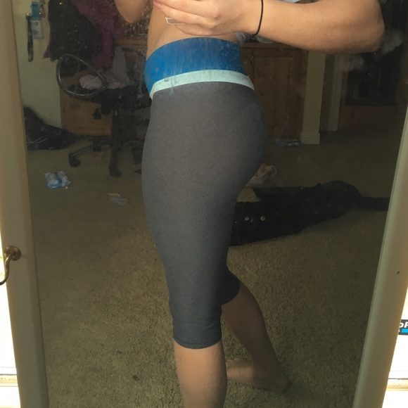 Grey cropped leggings - Picture 3 of 3