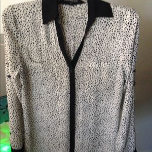 Look how fun this blouse is.