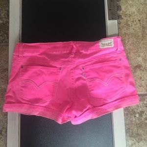 Levis shorts size 5