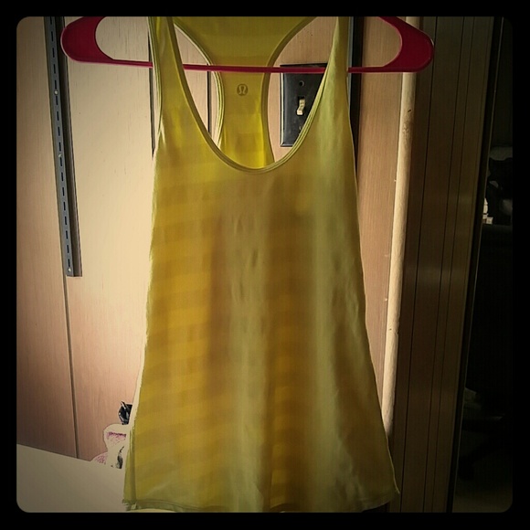 Lululemon tank top!