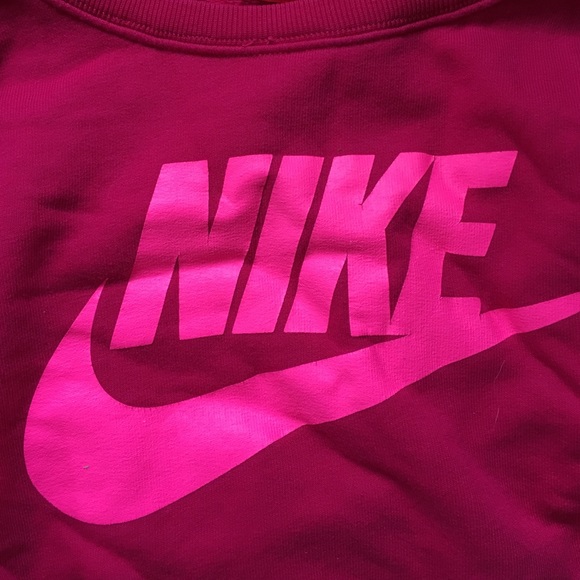 Pink nike crew neck - Picture 2 of 3