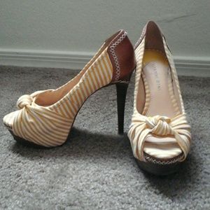 Platform Peep Toe Pumps by Gianni Bini