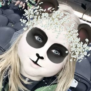 Meet your Posher, Felicity