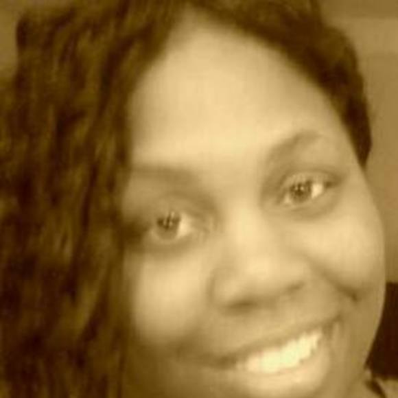 Meet your Posher, Roselyn - Picture 1 of 1