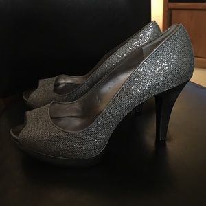 Nine West silver glittery pumps