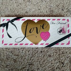 Too Faced Love eyeshadow Pallet
