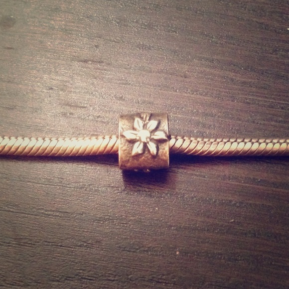 Flower charm
