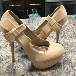 Bow Heels!🎀