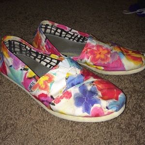Floral Toms