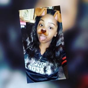 Meet your Posher, Dee dee