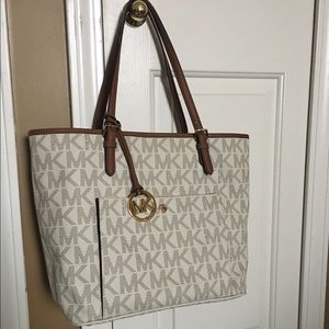 JET SET LOGO LARGE TOTE - Vanilla