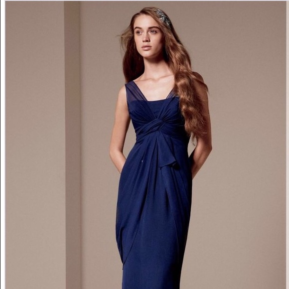 Vera wang gown - Picture 3 of 4