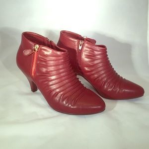 Rialto maroon ankle booties with kitten heels