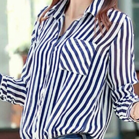 White and navy blue camisole