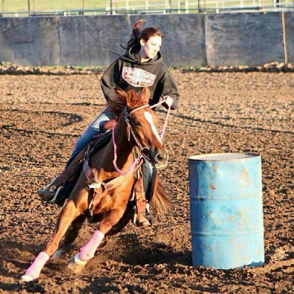 Meet your Posher, Samantha - Picture 3 of 4