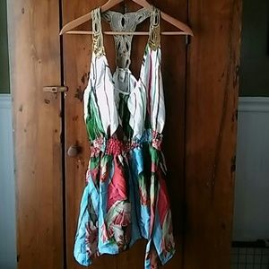 New! Beautiful summer top.