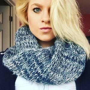 Meet your Posher, Elli