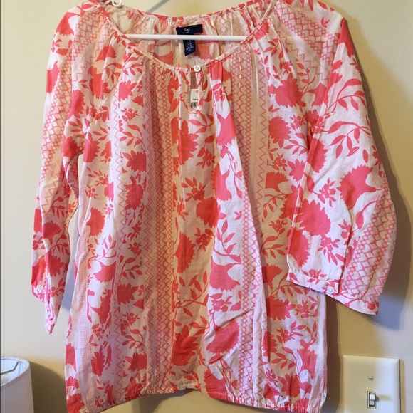 Gap long sleeved top