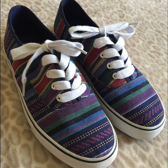 Brand Airwalk shoes
