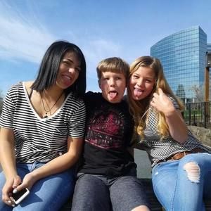 Meet your Posher, Kay