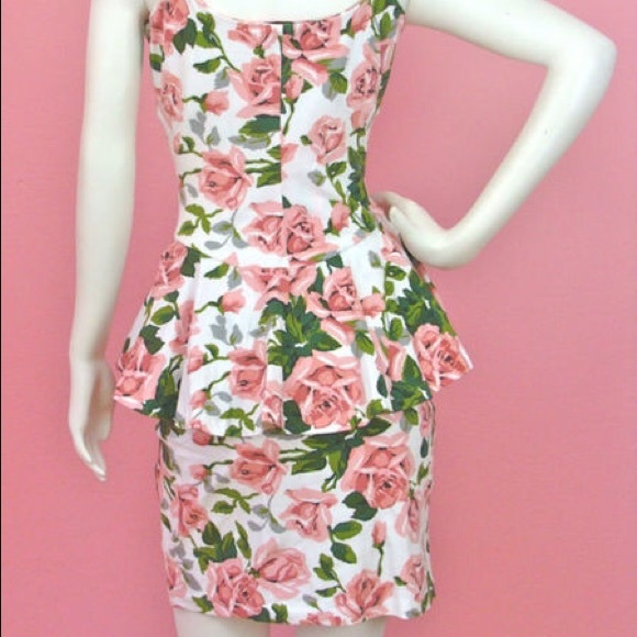 RESERVED BETSEY JOHNSON WHITE W/ PINK ROSES DRESS - Picture 2 of 4