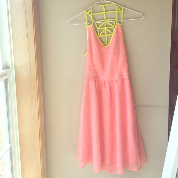 Pretty spring dress for party or casual wear!