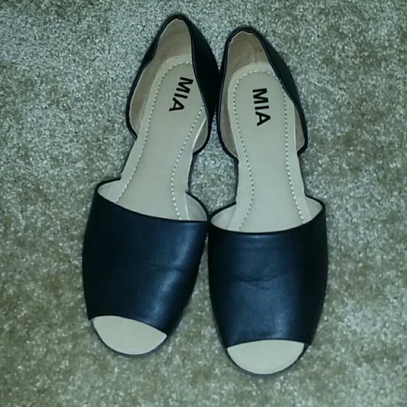 Sandals - Picture 3 of 4