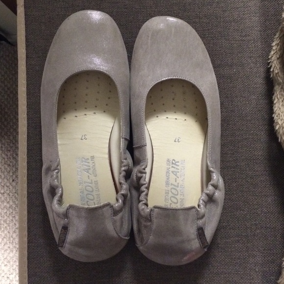 Mephisto Gold cool-air ballet flats
