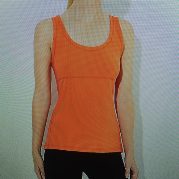Lucy Lotus Tank. Size Small