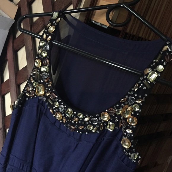 Dress - Picture 3 of 4