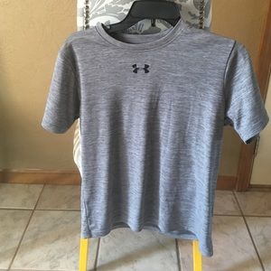 Boys XL 18-20 Under Armour Heat gear shirt