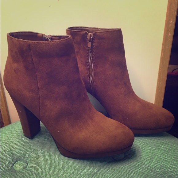 Chestnut Ankle Boots