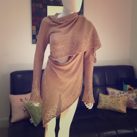 🌟Shawl Sweater Wrap. BCBG🌟SALE