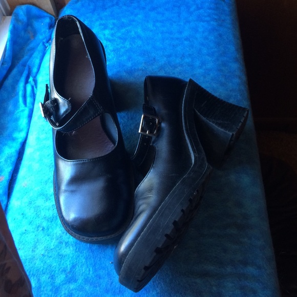 No Boundaries clogs