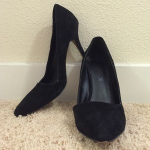 ALDO black pointed toe heels