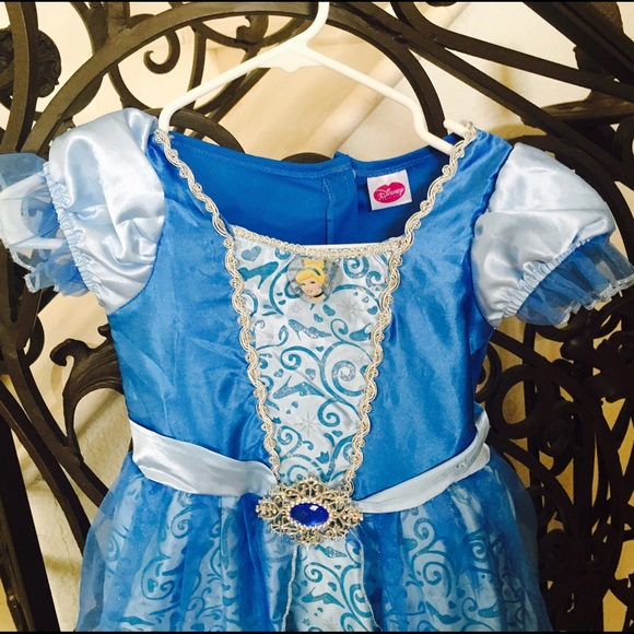 Frozen inspired Halloween costume!!