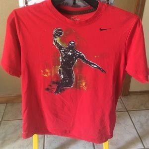 Boys large 14-16 Nike LeBron James dri-fit tee