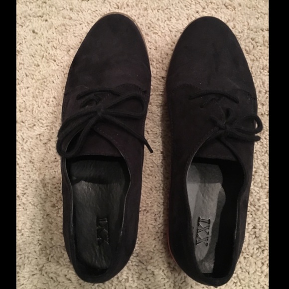 Forever XXI Suede Tie Loafers - Black
